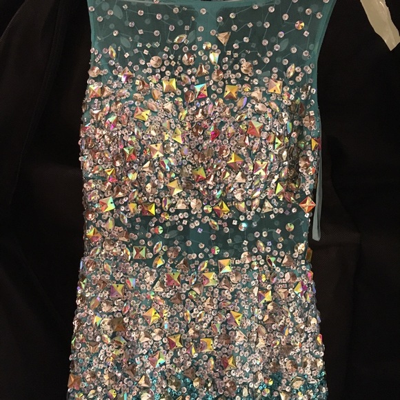 Joseph Ribkoff Mermaid Prom/Wedding Dress - Picture 4 of 13